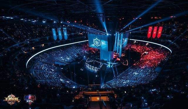 年薪1300万+200万奖金！斯基拉：多纳鲁马将加盟曼城 双方签约至2030年