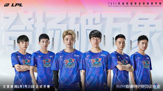 半场战报：中国香港-中国澳门，李小恒建功，钟乐安破门.