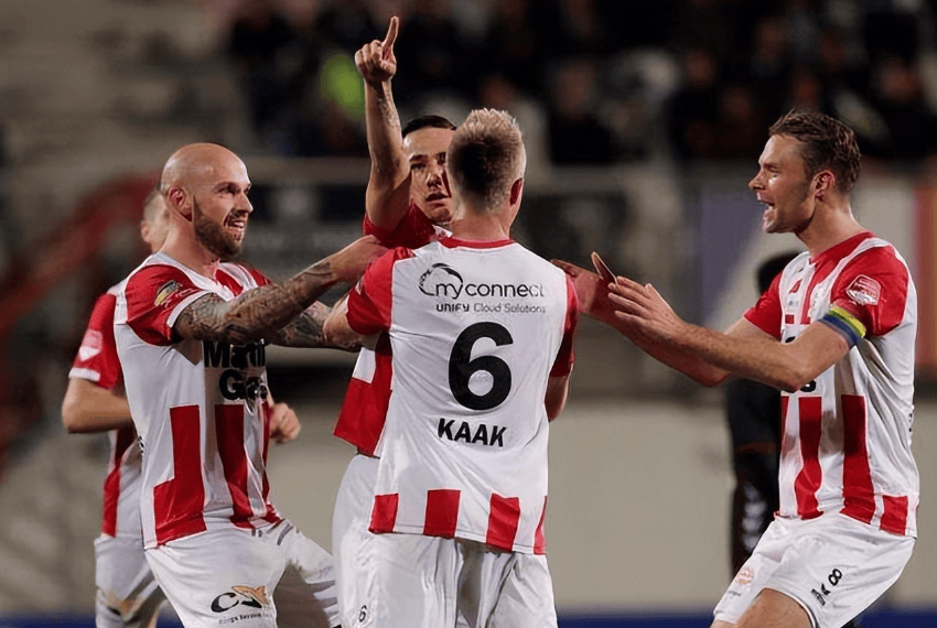 [CBA]张镇麟运球过半场 加速突破抛投得手.