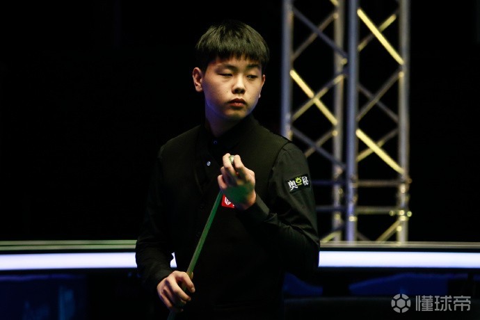 爱成都看世运丨泳池里的生命竞速！泳池救生比