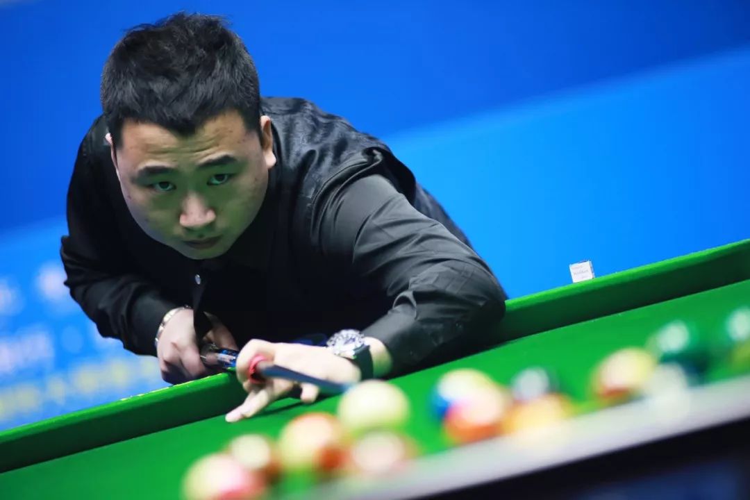 媒体聚光灯 媒体聚光灯